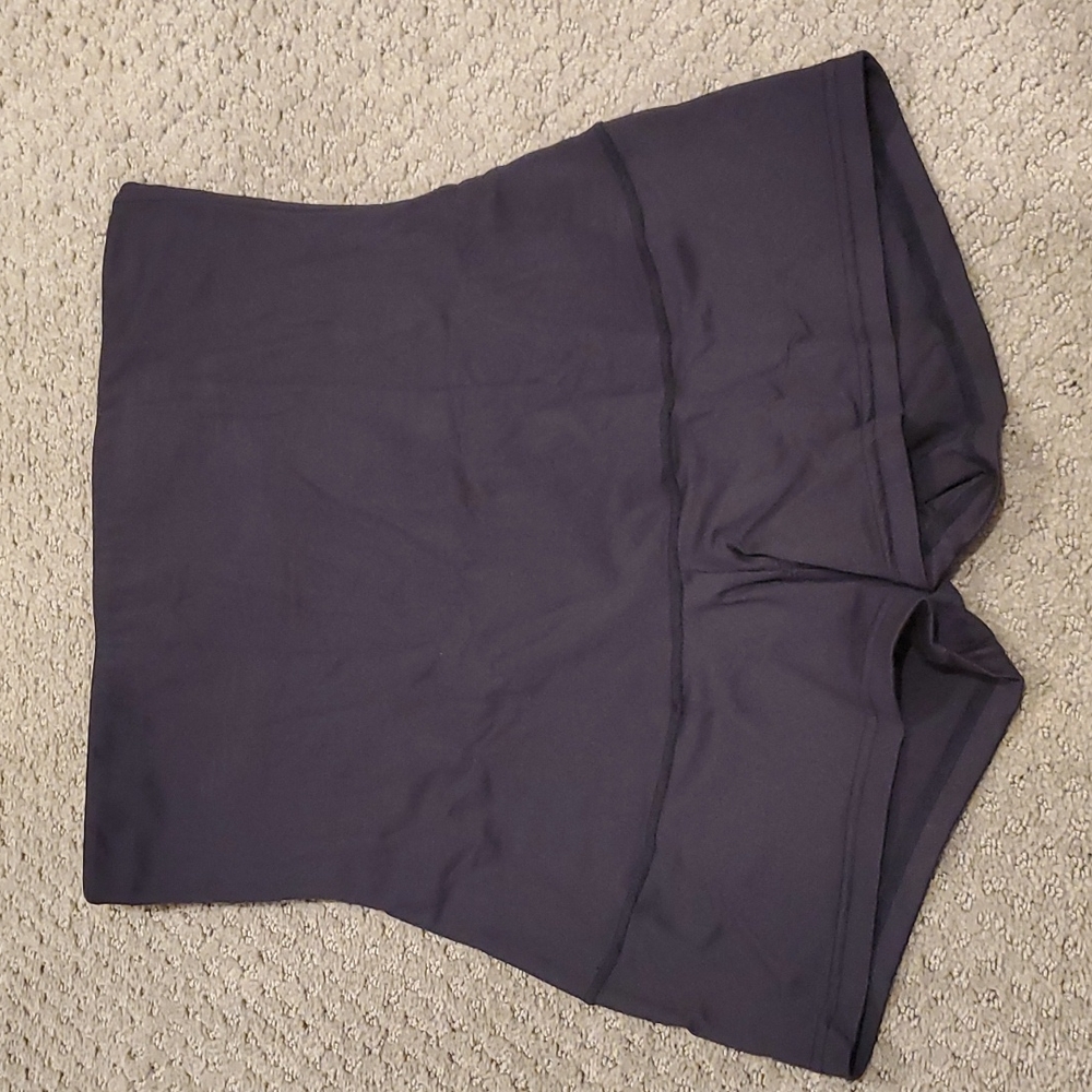 NEW Maidenform shapewear Large